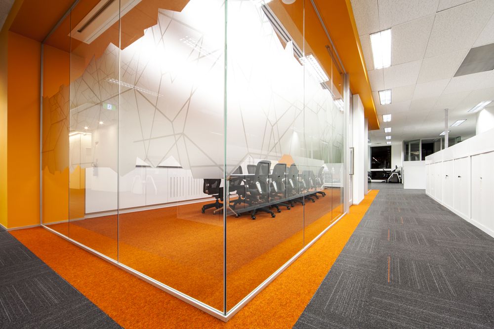 vách kính văn phòng đẹp 251