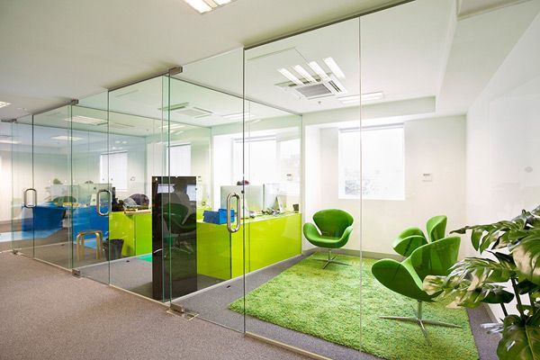 vách kính văn phòng đẹp 281