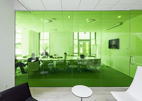 vách kính văn phòng đẹp 303