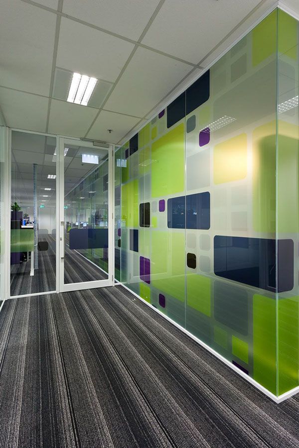 vách kính văn phòng đẹp 321