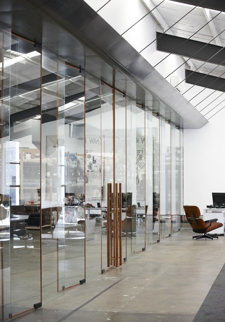 vách kính văn phòng đẹp 357