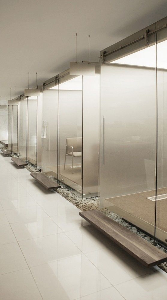 vách kính văn phòng đẹp 355