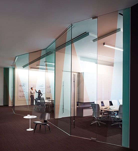 vách kính văn phòng đẹp 397