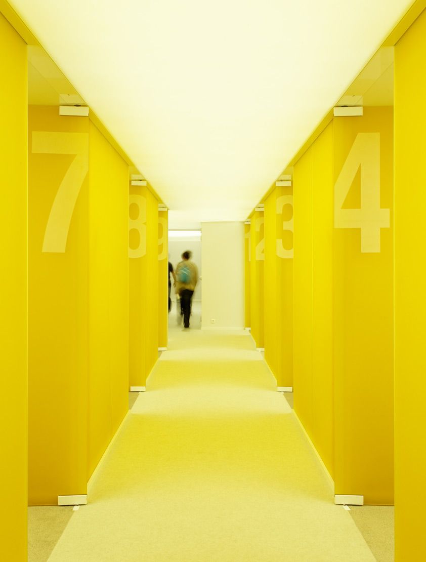 vách kính văn phòng đẹp 411