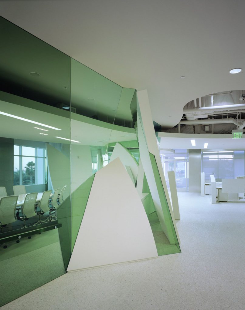 vách kính văn phòng đẹp 413