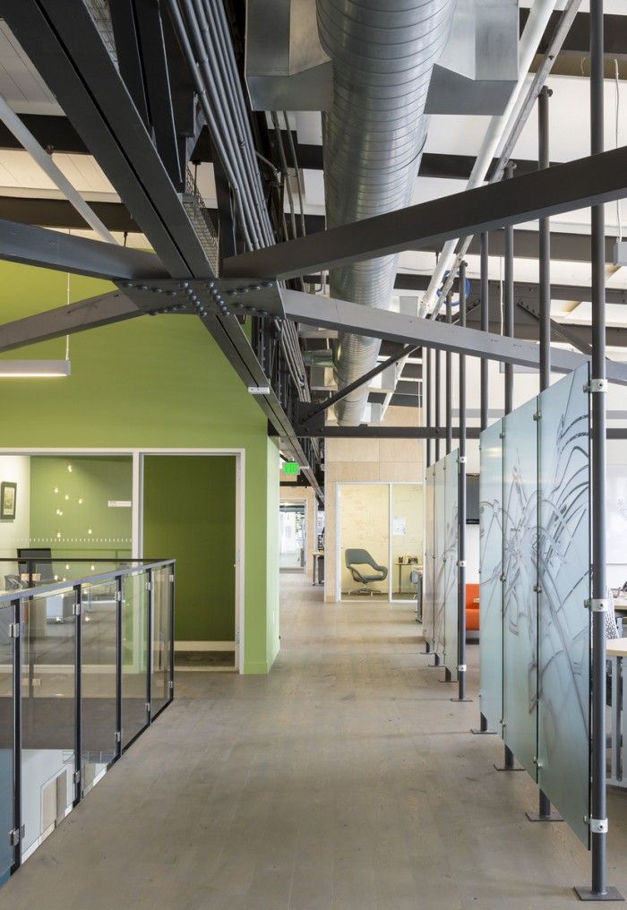 vách kính văn phòng đẹp 333